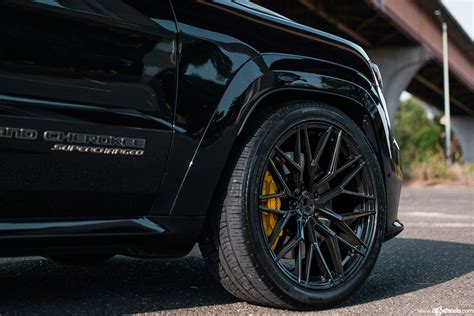 Jeep Srt Trackhawk M520r Gloss Black Avant Garde Wheels 05 Jeep Grand Cherokee Srt Trackhawk