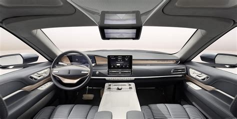 Lincoln Navigator Concept interior dashboard