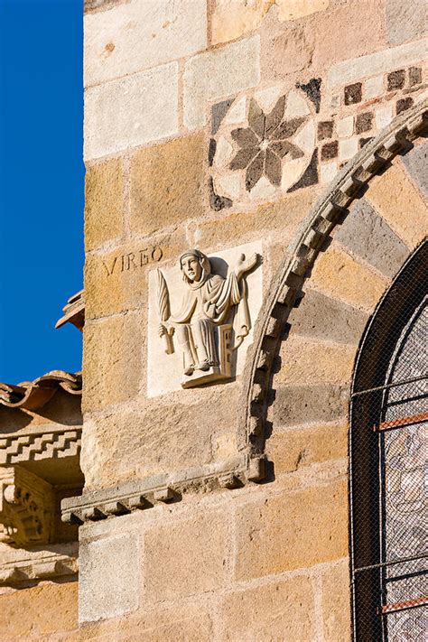 Photothèque Arnaud Frich Choeur et transept de l église romane d