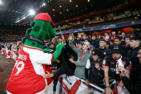 Arsenal fans sick of 'frustrating' situation that could now be settled in January