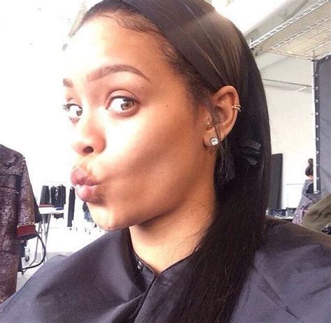 Pictures Of Rihanna Without Makeup That Make Her Only Girl In The World