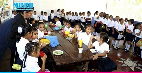 Millares De Ni Os Empiezan A Disfrutar De Su Merienda Escolar En Toda