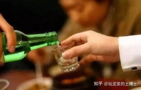 中国式酒局：劝你喝酒的人都看不起你 知乎