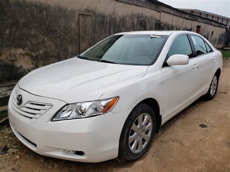 Tokunbo White TOYOTA CAMRY 08 XLE V6 Autos Nigeria