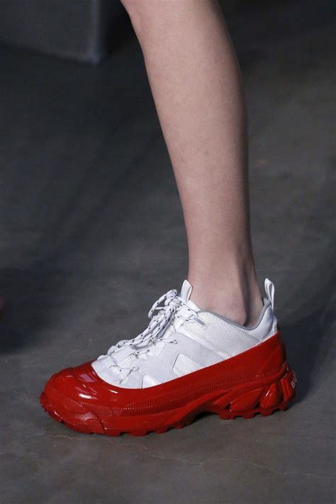 The 8 Key Springsummer 2022 Shoe Trends To Know Now Trending Shoes