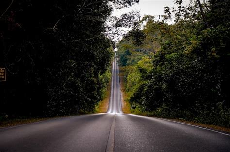 Premium Photo Road In Mountain