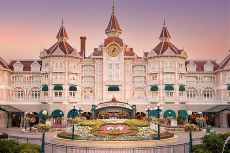 Disneyland Paris Holidays 2023 And 2024 Planner - PELAJARAN