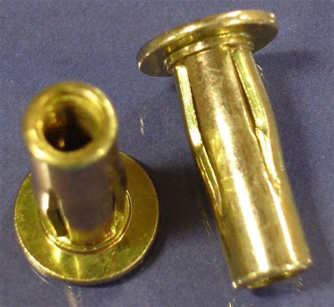 516 18 Blind Rivet Nut Pre Bulbed And Slotted Body