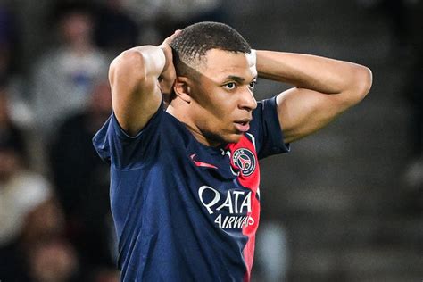 Ook Kylian Mbapp Werd Teruggebracht Tot Invaller Bij Paris Saint Germain