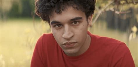 Le Paradis Recensione I Ragazzi Perduti E Innamorati Di Zeno Graton Nel Mare Fuori Belga Gay It