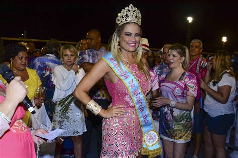 Foto Ellen Rocche Ocupa O Posto De Rainha De Bateria Da Escola De