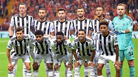 Besiktas Historia Títulos y Pasión por el Fútbol en Estambul