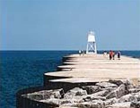 Grand Marais Harbor Range Lighthouse | Michigan