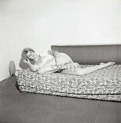 S Negative Gorgeous Nude Blonde Pinup Girl Cheesecake T