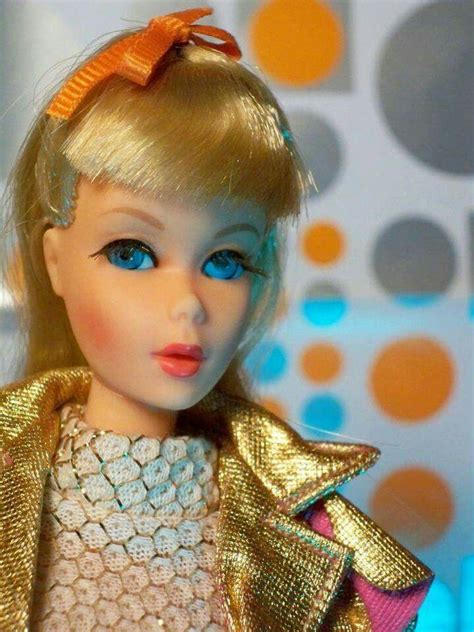 1967 Twist N Turn Barbie Wearing Gold Intrigue 1470 1967 68