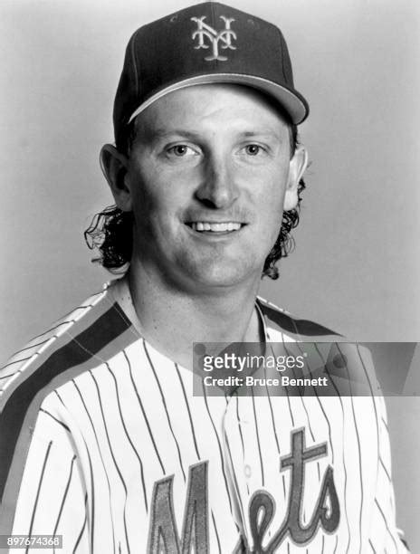 New York Mets Bret Saberhagen Photos And Premium High Res Pictures