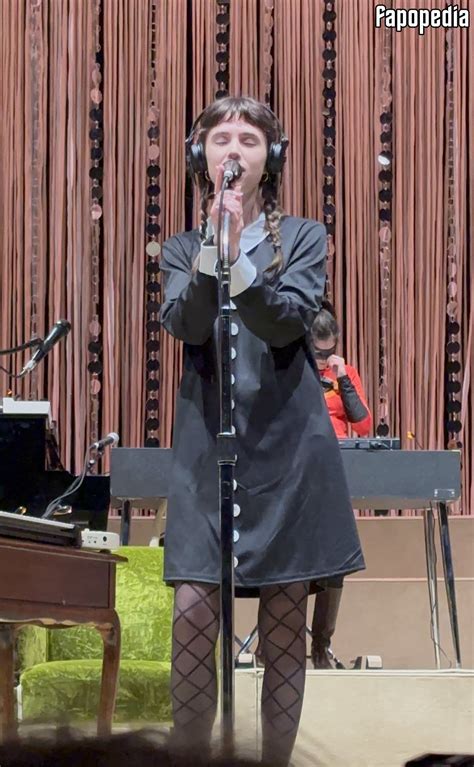 Clairo Nude Leaks Photo Fapopedia