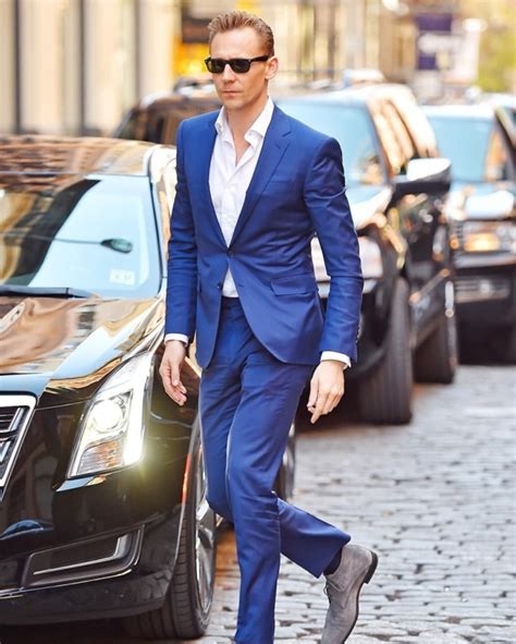 Style Guide How To Dress Like Tom Hiddleston Man Of Many