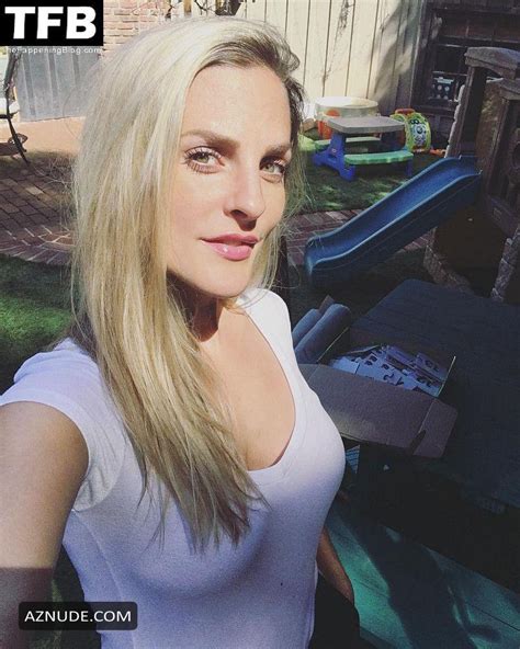 SANDY MOELLING Nude AZNude