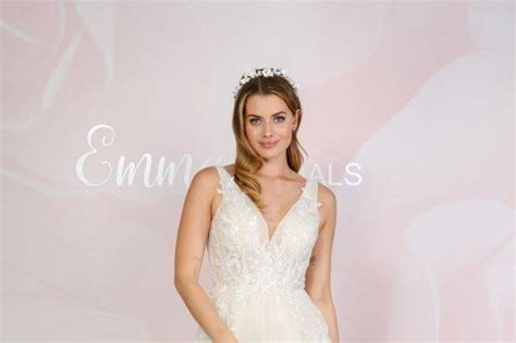 Mk Bride In Buckinghamshire Bridalwear Shops Hitched Co Uk