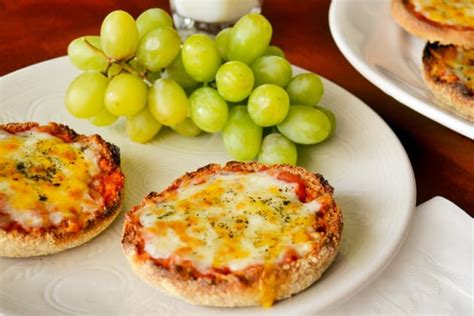 English Muffin Pizzas Recipe Food Fanatic