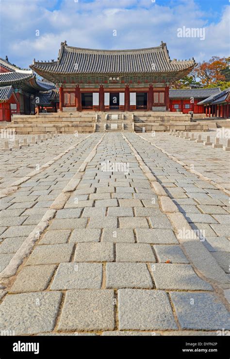 Traditional Architecture in Changgyeonggung Palace; Seoul, South Korea ...