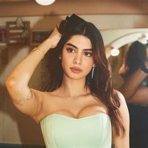 Khushi Kapoor S HOT Cleavage Show Photos