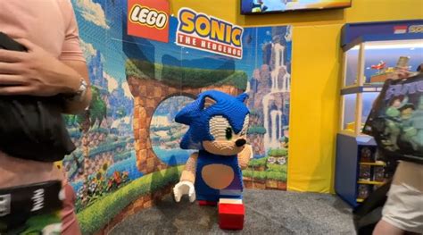 Inside The Lego Sdcc Booth New Sets Builds And More