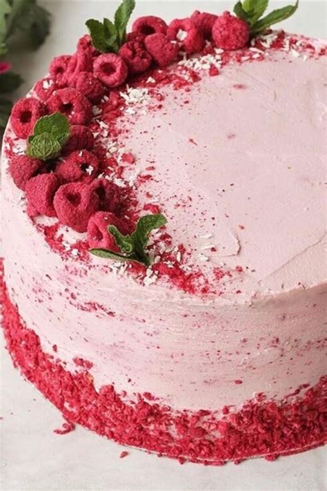 Восхитительно вкусный малиновый торт | Малиновый торт, Шоколадные ...