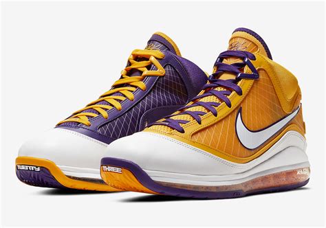 Sepatu Nike Lebron 7 Rilis Bulan Mei Dengan Harga 200 Usd Sepatu Time