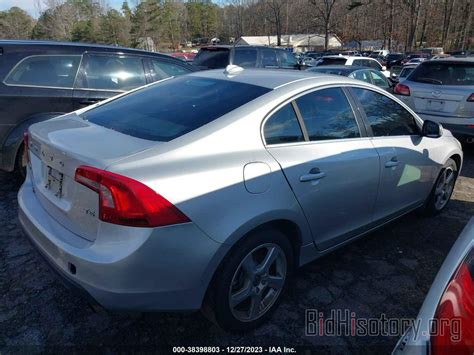 Report YV1622FS7C2103699 VOLVO S60 2012 Silver Gasoline - price and ...