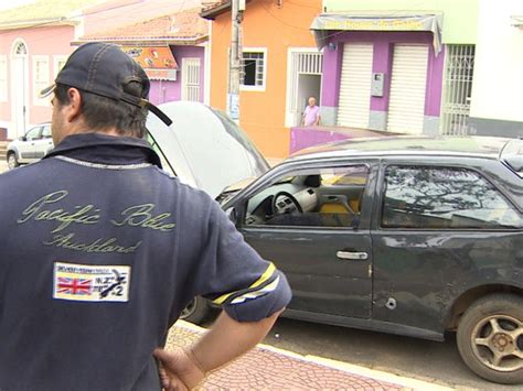 G1 Acabou O Sossego Diz Morador Que Teve Carro Atingido Por Tiros