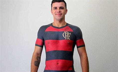 Torcedor De Joinville Tatua Camisa Do Flamengo No Corpo Flamengo Resenha