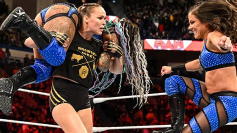 Ronda Rousey Shayna Baszler Vs Kayden Carter Katana Chance Raw