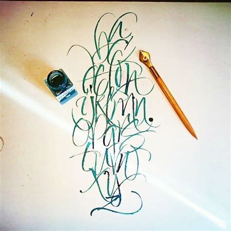 Ruling Pen alphabet // Calligraphy by Mr.Kams http://abre.ai/BR8 | Calligraphy tutorial ...