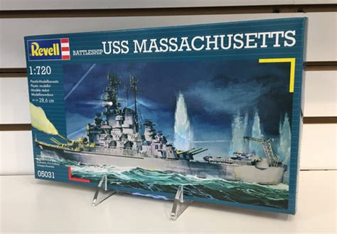 Battleship USS Massachusetts 1:720th Scale Model Kit by Revell ...