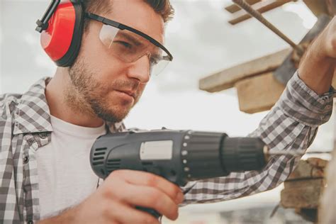 Pequenos Reparos Em Casa Que Voc Mesmo Pode Fazer