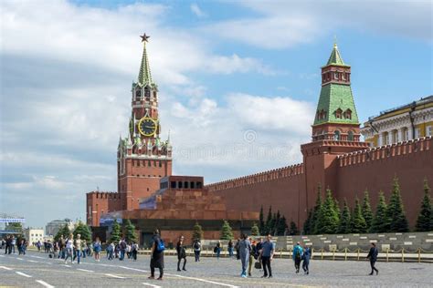 Roter Platz Mit Lenin Mausoleum Und Senatspalast Moskaus Kreml Bei