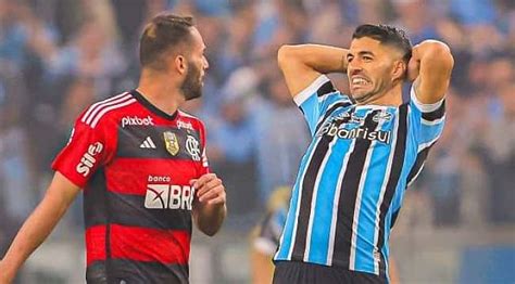 Flamengo bate o Grêmio na Arena e abre vantagem nas semifinais da Copa