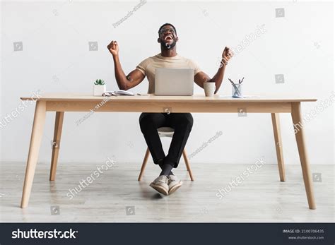 38,077 Black Man Sitting Desk Images, Stock Photos & Vectors | Shutterstock