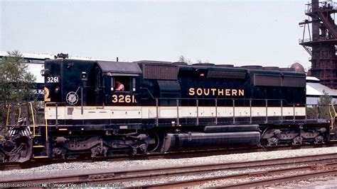 Southern Railway Sd40 2 3261 Near 27th Street Interlocking