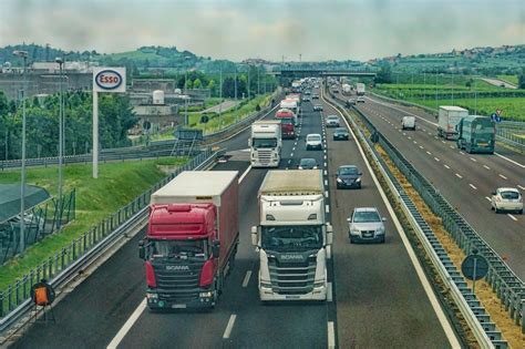 Véhicules routiers les différents types et leur utilité Transit