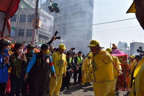 觀傳媒 雲嘉南新聞 影／白沙屯媽祖北港朝天宮進香 超過11萬名香燈腳場面壯觀熱鬧