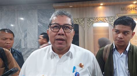 Kemenhub Bantah Luhut Soal RI China Deal Garap Kereta Cepat Jakarta