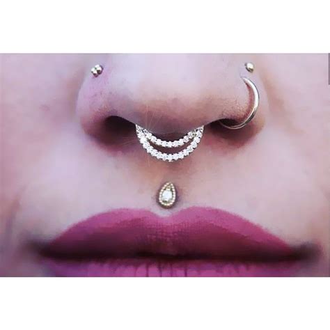 Piercing Daith Ou Septo Argolinha Meia Lua Em Prata Toda Cravejada