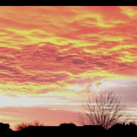 Sunset In Bartlesville Ok Bartlesville Ok Oklahoma Clouds Celestial