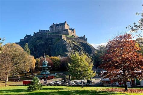 Edinburgh Castle Guided Walking Tour - Tickets Incluided. 2022 - Viator