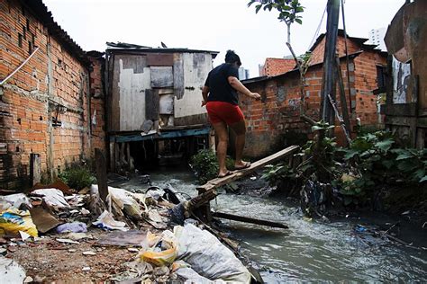 Dia Mundial Do Urbanismo Habita Es Prec Rias Prejudicam Sa De Mental