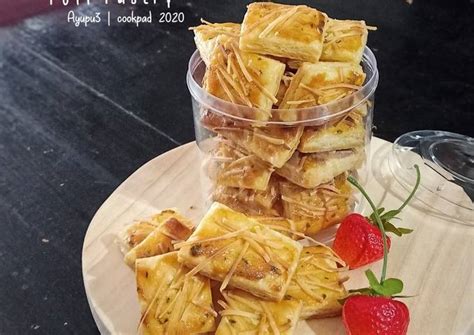 Resep Garlic Cheese Puff Pastry Oleh Ayu Putri Irianto Cookpad