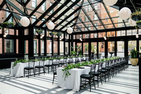 Shinola Hotel Wedding - Sophisticated & Modern - Simply Brilliant Events